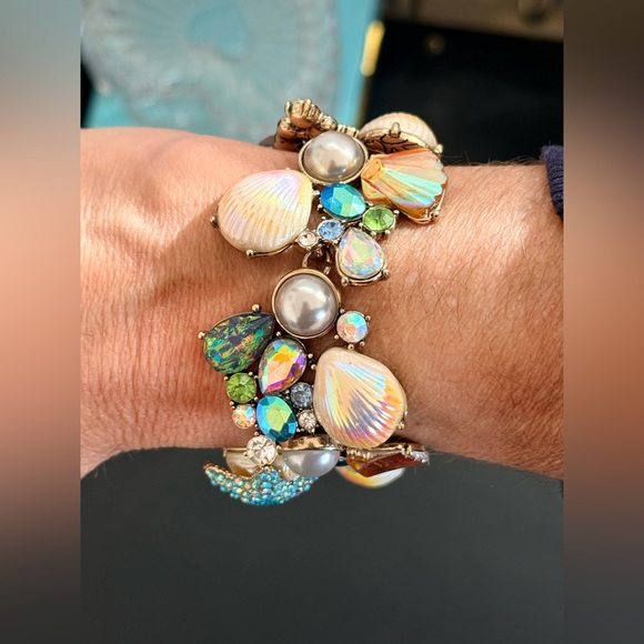 New Betsey Johnson Crystal & Imitation Pearl Seashell Cluster Bracelet - Picture 2 of 9